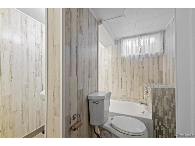 1070 S Garland Way, Lakewood, CO 80226