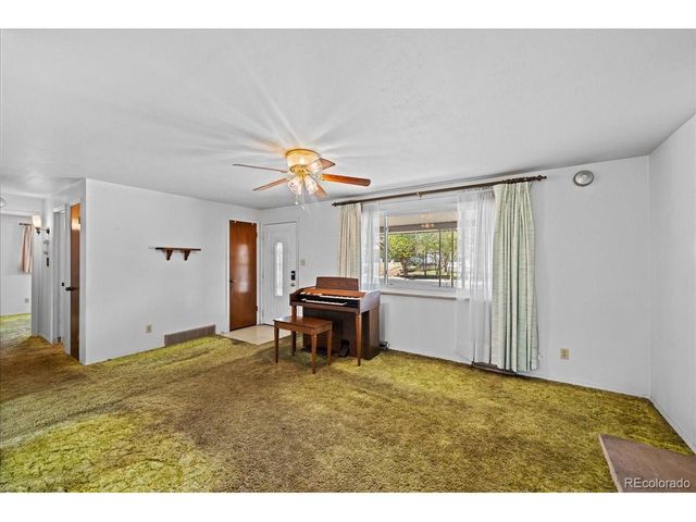 1070 S Garland Way, Lakewood, CO 80226