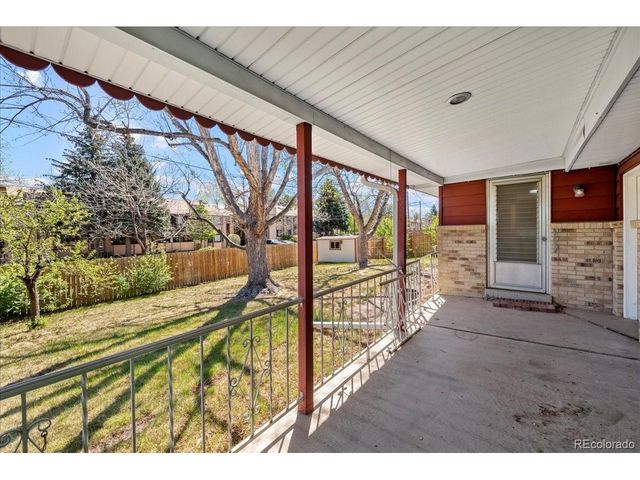 1070 S Garland Way, Lakewood, CO 80226