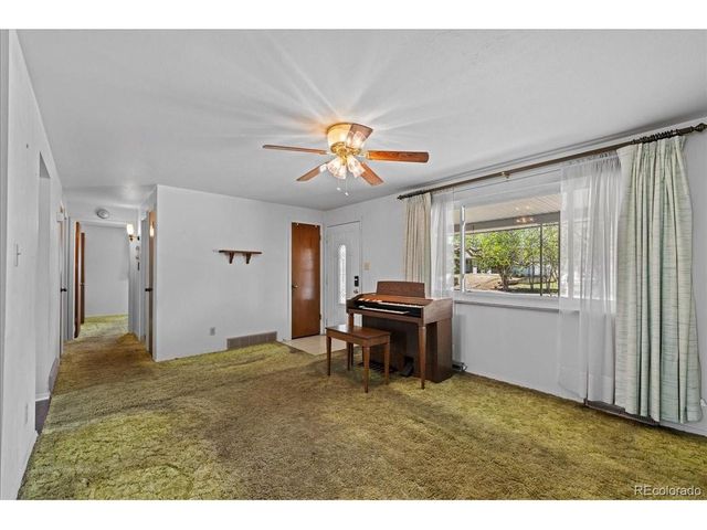 1070 S Garland Way, Lakewood, CO 80226