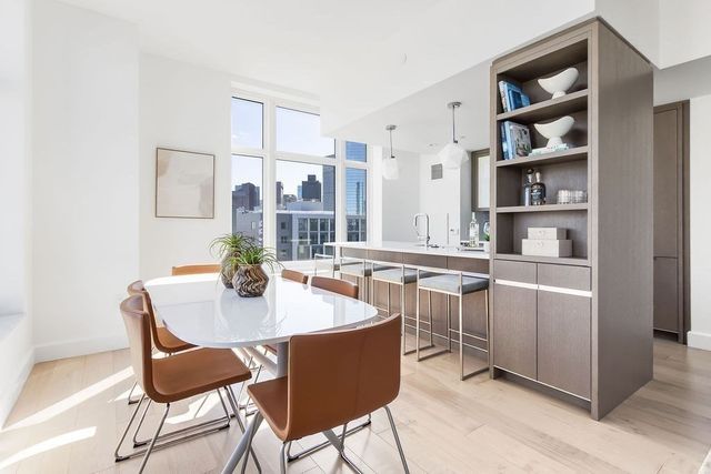 100 Lovejoy Wharf 12A, Boston, MA 02114