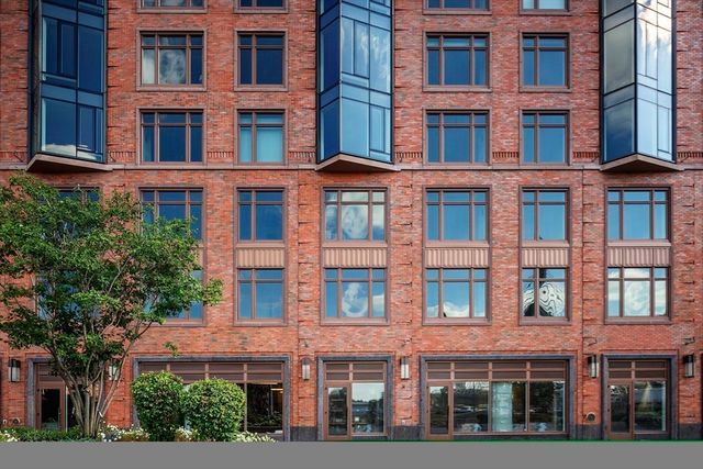 100 Lovejoy Wharf 12A, Boston, MA 02114