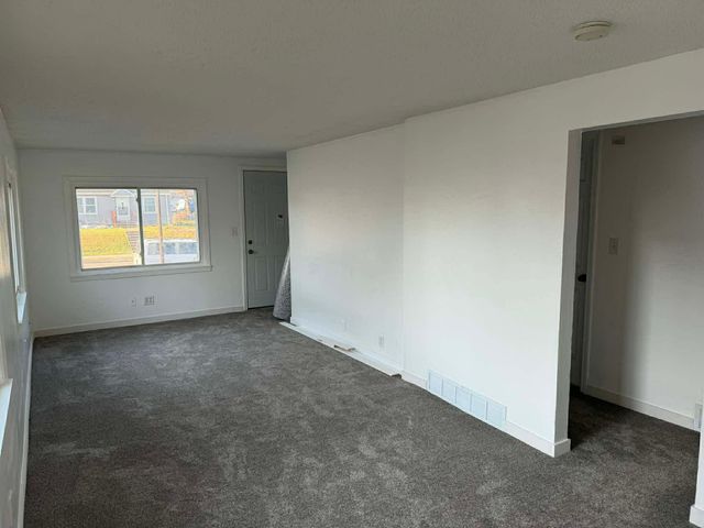 351 Maryland Avenue E, Saint Paul, MN 55130