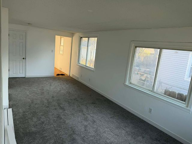 351 Maryland Avenue E, Saint Paul, MN 55130