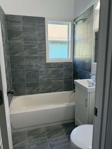 351 Maryland Avenue E, Saint Paul, MN 55130