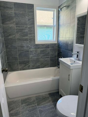 351 Maryland Avenue E, Saint Paul, MN 55130