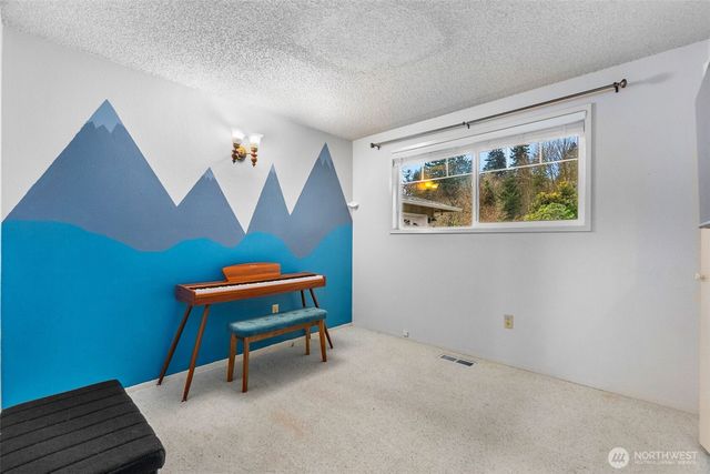 3102 60th Loop SE, Olympia, WA 98501