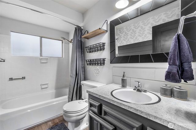 3102 60th Loop SE, Olympia, WA 98501