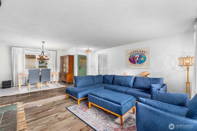 3102 60th Loop SE, Olympia, WA 98501