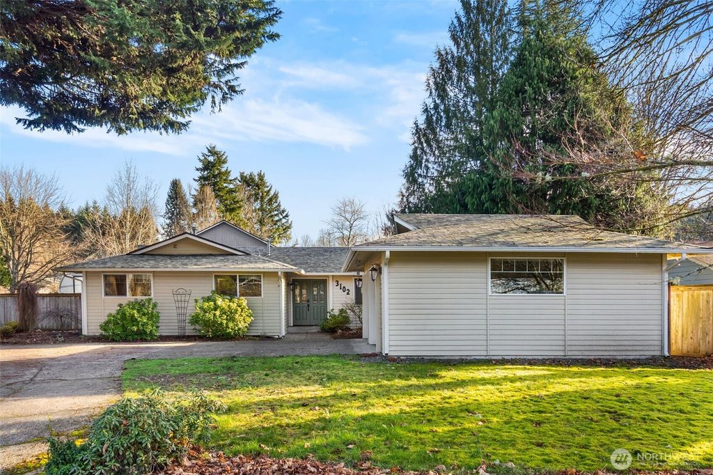 3102 60th Loop SE, Olympia, WA 98501