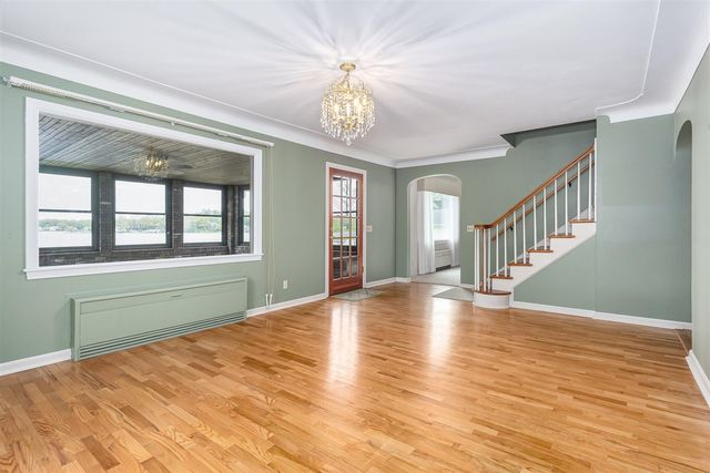434 Crooked Lake Drive, Kalamazoo, MI 49009