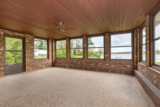 434 Crooked Lake Drive, Kalamazoo, MI 49009