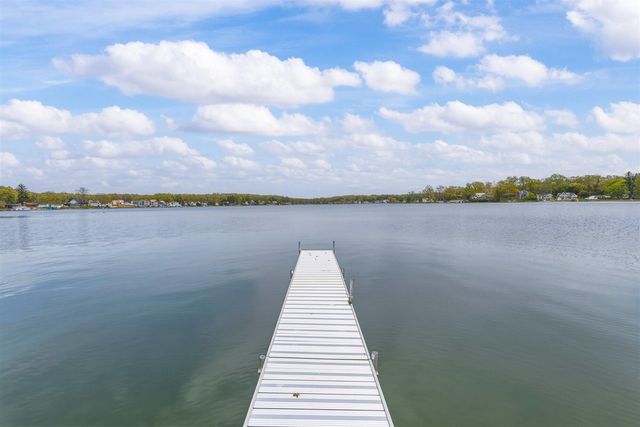 434 Crooked Lake Drive, Kalamazoo, MI 49009