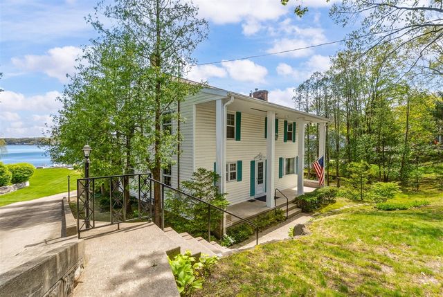 434 Crooked Lake Drive, Kalamazoo, MI 49009