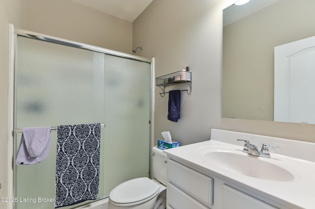 11883 Trottingham Cir, Louisville, KY 40299