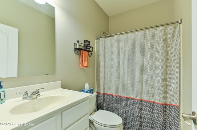 11883 Trottingham Cir, Louisville, KY 40299