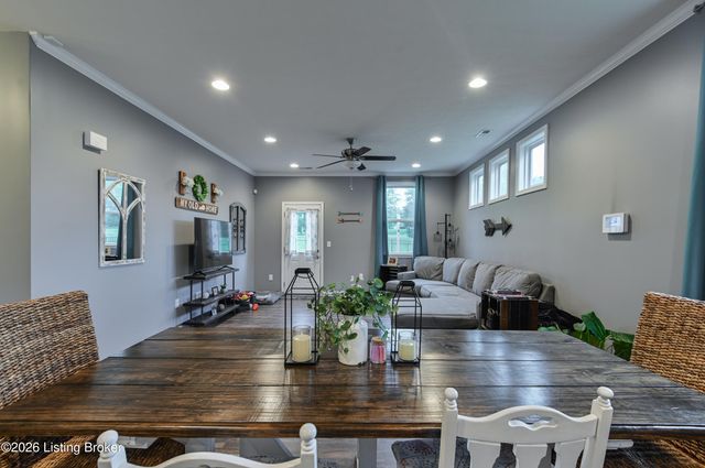 11883 Trottingham Cir, Louisville, KY 40299