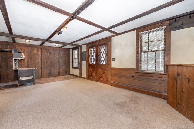981 Hopewell Road, Glastonbury, CT 06073