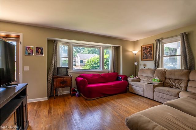1703 41st Street NW, Canton, OH 44709