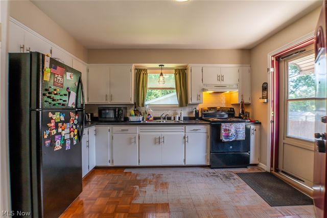 1703 41st Street NW, Canton, OH 44709