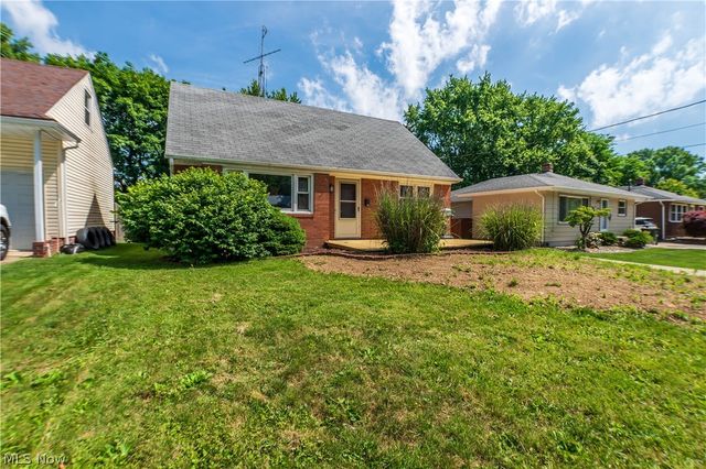 1703 41st Street NW, Canton, OH 44709