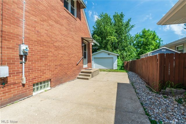 1703 41st Street NW, Canton, OH 44709