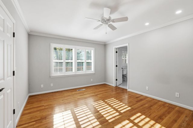 1217 Peter Pan Road, Lookout Mountain, GA 30750