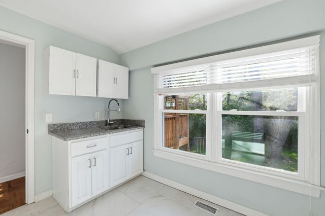 1217 Peter Pan Road, Lookout Mountain, GA 30750