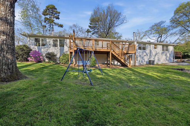 1217 Peter Pan Road, Lookout Mountain, GA 30750