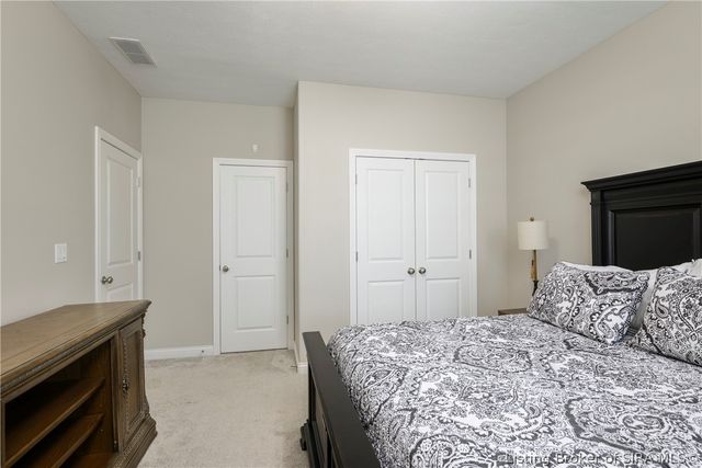 1729 Champions Pointe Parkway, Henryville, IN 47126