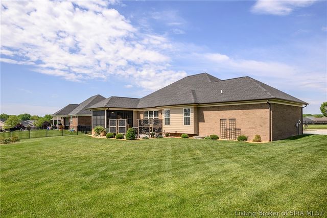 1729 Champions Pointe Parkway, Henryville, IN 47126