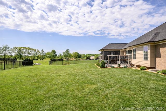 1729 Champions Pointe Parkway, Henryville, IN 47126