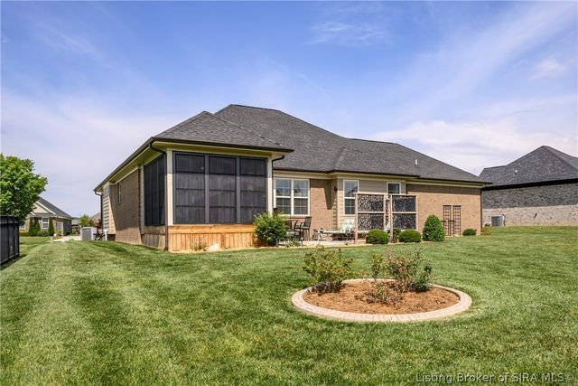1729 Champions Pointe Parkway, Henryville, IN 47126