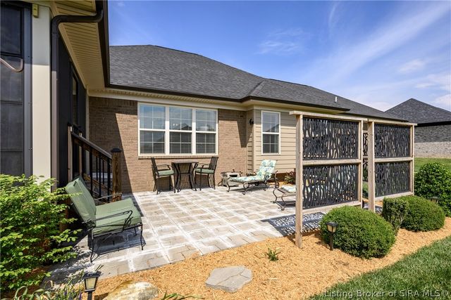 1729 Champions Pointe Parkway, Henryville, IN 47126
