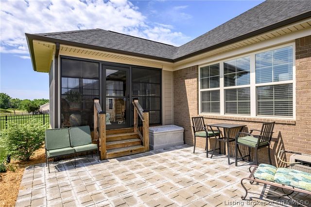 1729 Champions Pointe Parkway, Henryville, IN 47126