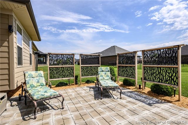 1729 Champions Pointe Parkway, Henryville, IN 47126