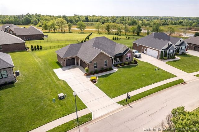 1729 Champions Pointe Parkway, Henryville, IN 47126