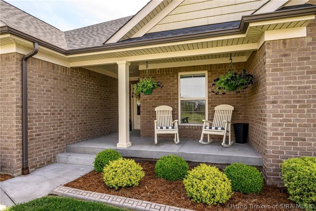 1729 Champions Pointe Parkway, Henryville, IN 47126