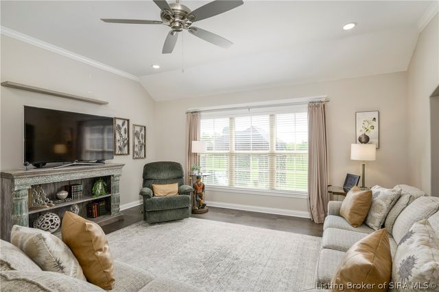 1729 Champions Pointe Parkway, Henryville, IN 47126