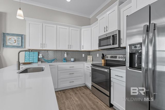 435 E 2nd Avenue F, Gulf Shores, AL 36542