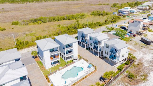 435 E 2nd Avenue F, Gulf Shores, AL 36542
