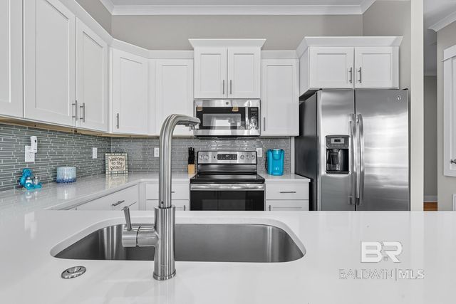 435 E 2nd Avenue F, Gulf Shores, AL 36542