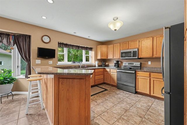 12103 N Territorial Road, Dexter, MI 48130