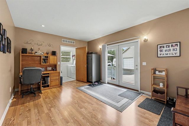 12103 N Territorial Road, Dexter, MI 48130