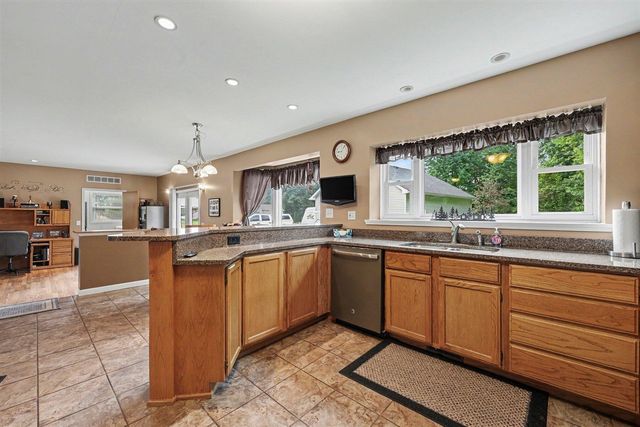 12103 N Territorial Road, Dexter, MI 48130