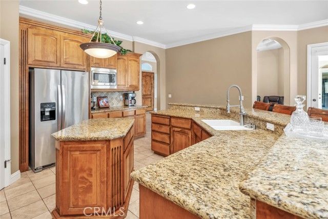 1507 Cromerton, Bakersfield, CA 93311