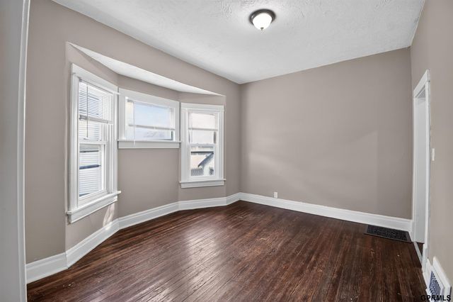 624 N 41st Street, Omaha, NE 68131