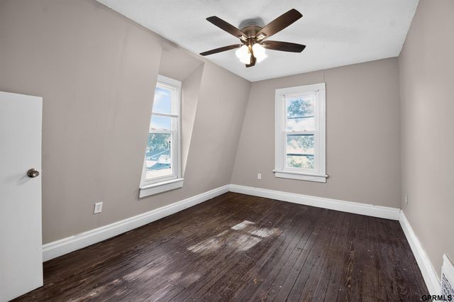 624 N 41st Street, Omaha, NE 68131