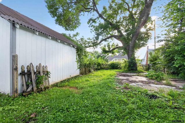 624 N 41st Street, Omaha, NE 68131