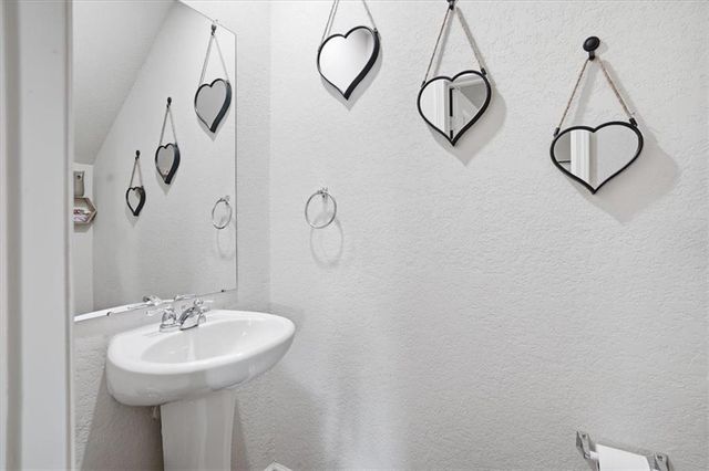 222 Seasons Valley, Pendergrass, GA 30567